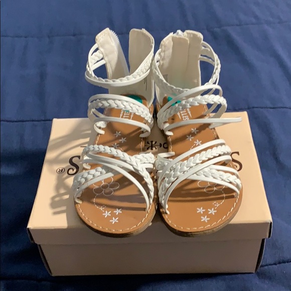 Little girl white sandals - Picture 2 of 3